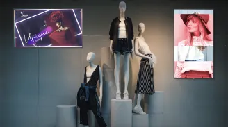 retail digital signage